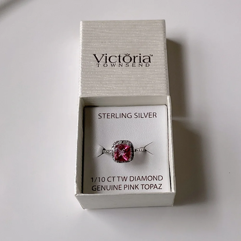 NWT Beautiful VICTORIA TOWNSEND Pink Topaz and Diamond Ring Size 8